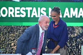 Brazilian President Luiz Inácio Lula Da Silva And Environment And Climate Change Minister Marina Silva Reducing Deforestation An