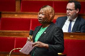 Questions To The Government - Paris