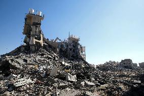 Gazans Return To Scenes Of Devastation In Khan Yunis