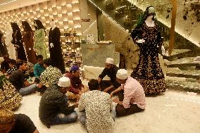 Preparation Of Eid-Al-Fitr In Mumbai