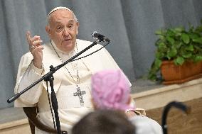 Pope Francis Meets 200 Children in a Church of Rome
