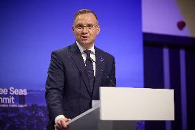 Zelensky Attends Three Seas Summit - Vilnius