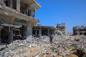 MIDEAST-GAZA-KHAN YOUNIS-DESTROYED BUILDINGS