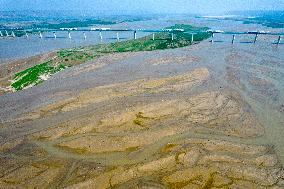 Yellow River Exposed Bed in Yongji