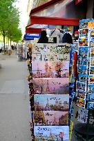 Tourist atmosphere around the banks of the Seine - Paris