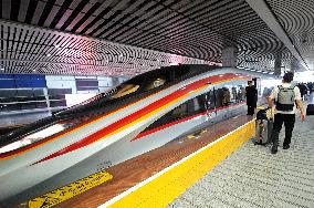 Passengers Hustle at Changsha South Station