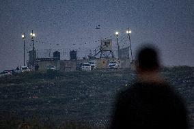 Hundreds Of Israeli Settlers Attack Palestinian Villages - West Bank