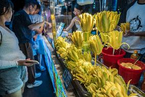 A Special Snack Mango Flowers in Nanning
