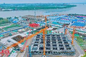 Zhangjinggao Yangtze River Bridge Construction