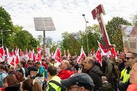 Deutsche Telekom Workers Go On Strike