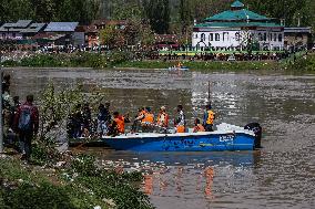 Boat Capsizes In Jhelum In Srinagar, Many Dead