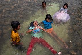 Children Bath In Lake During Scorching Heat In Dhaka
