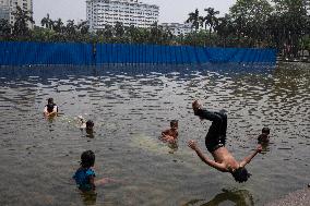 Children Bath In Lake During Scorching Heat In Dhaka