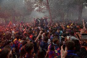 PSG Ultras Take Over Barcelona At The Champions League Quarter Finals.