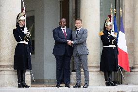 Emmanuel Macron welcomes President of Central African Republic - Paris