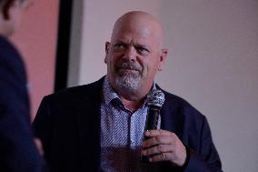Rick Harrison, From The Price Of History, Offers A Press Conference At The Papalote Museo Del Niño In Mexico City