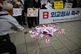 Independence Movement Organizations Demand The Destruction Of Japanese Diplomatic Bluebook