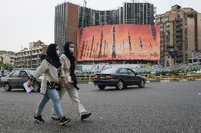 Billboard depicting Iranian missiles in Tehran