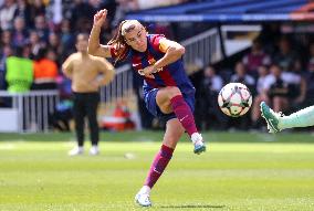 FC Barcelona v Chelsea FC Women: Semi-final First Leg - UEFA Women's Champions League