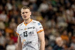 Jastrzebski Wegiel v Asseco Resovia Rzeszow - Plus Liga