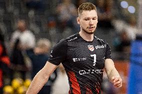 Jastrzebski Wegiel v Asseco Resovia Rzeszow - Plus Liga