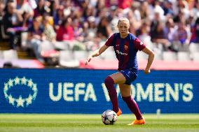 FC Barcelona v Chelsea FC Women: Semi-final First Leg - UEFA Women's Champions League