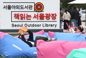 SOUTH KOREA-SEOUL-OUTDOOR LIBRARY