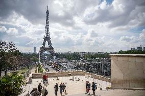 Paris 2024 - Eiffel Tower And The Trocadero Place With Stadiums Construction