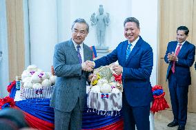 CAMBODIA-PHNOM PENH-DEPUTY PM-CHINA-WANG YI-MEETING