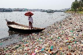 River Buriganga Pollution - Dhaka