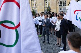 Olympics Flag Tour At The Hotel De Matignon - Paris