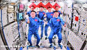 (EyesonSci)CHINA-SHENZHOU-18-SPACE STATION-ENTERING (CN)