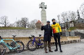 MP cycling from Tallinn to Kyiv in support of Ukraine