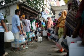 Water Crisis In The Hot Summer Day In Dhaka - Bangladesh