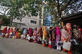 Water Crisis In The Hot Summer Day In Dhaka - Bangladesh