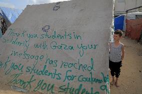 MIDEAST-GAZA-RAFAH-SIGNS WITH GRATITUDE