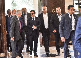 Le Ministre Français Des Affaires étrangères Stéphane Ségournet Lors D'un Entretien Avec Le Président Nabih Berri