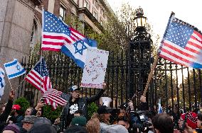 Conservative Christian Singer Sean Feucht Hold Pro-Israel Rally Outside Of Columbia University