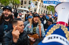 Conservative Christian Singer Sean Feucht Hold Pro-Israel Rally Outside Of Columbia University