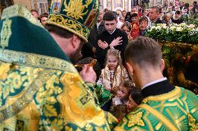 Priests And Believers Of The Orthodox Church Of Ukraine Attend A Service Which Marks The Orthodox Feast Of Palm Sunday