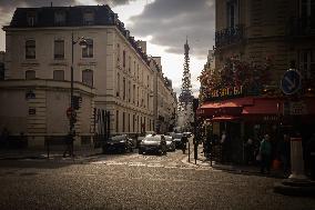 Daily Life In Paris