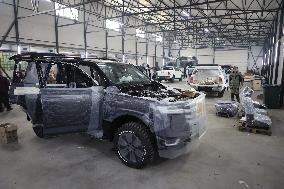 Company reequips vehicles for army in Prykarpattia region