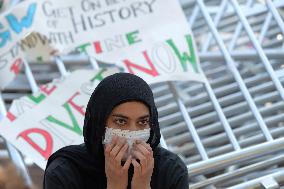 DC: GW Students hold a All Out For Gaza rally