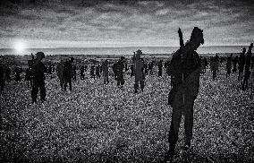 1,475 Silhouettes In Tribute To The Soldiers Of D-Day - Ver-Sur-Mer