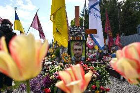 Prayer for perished Ukrainian military personnel in Lviv