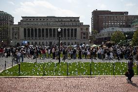 Columbia University Student Protests Continue As Talks Break Down And Deadline Passes