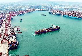Qingdao Port Working Scene