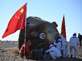 (EyesonSci)CHINA-SHENZHOU-17-RETURN (CN)