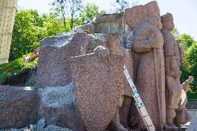 Monument to Pereiaslav Agreement to be dismantled in Kyiv