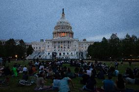 Psssover Seder for freedom on the U.S. Capitol lawn